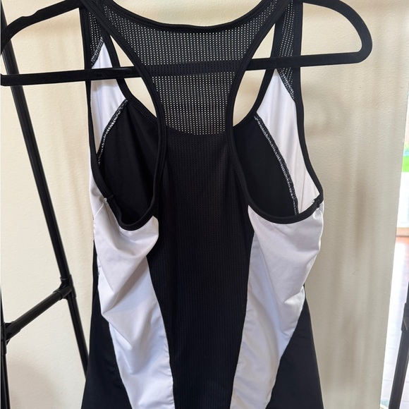 Marika athletic tank top - Picture 2 of 2
